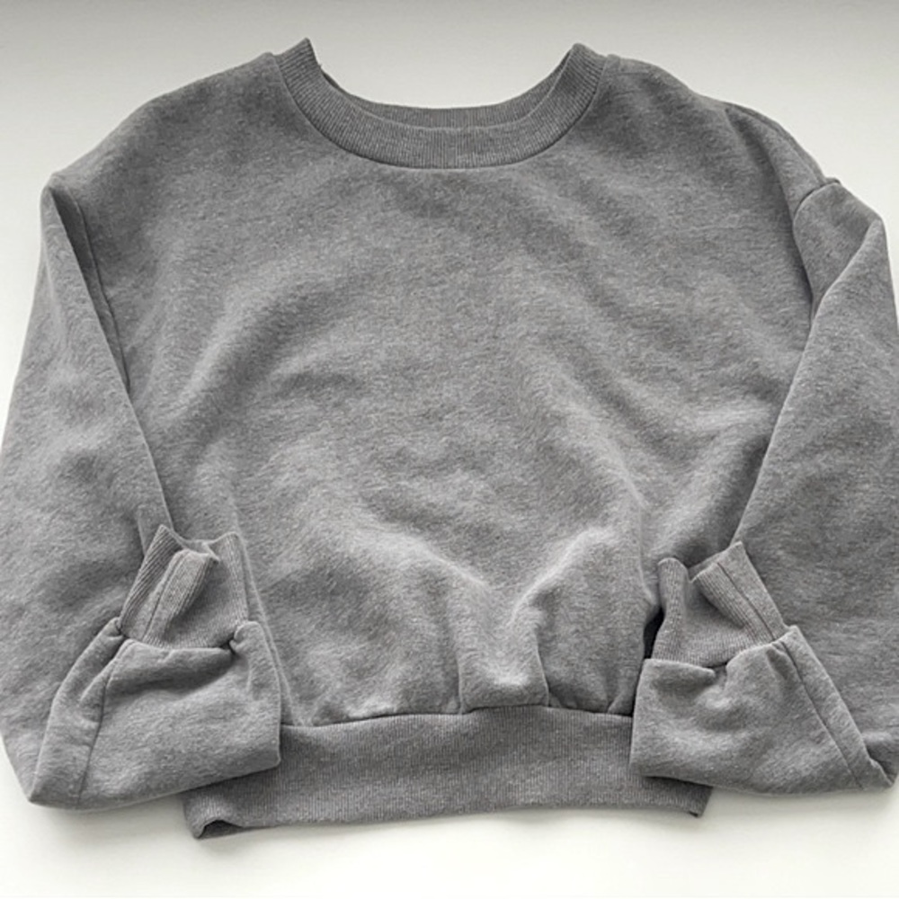 Gray wild fable sweatshirt size small
